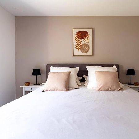 Charmant Refuge Avec Jardin, A 6 Minutes A Pied Du Metro Creteil L Echat-Lovely Retreat With Garden, Located A 6-Minute Walk From Creteil L Echat Metro Station מראה חיצוני תמונה