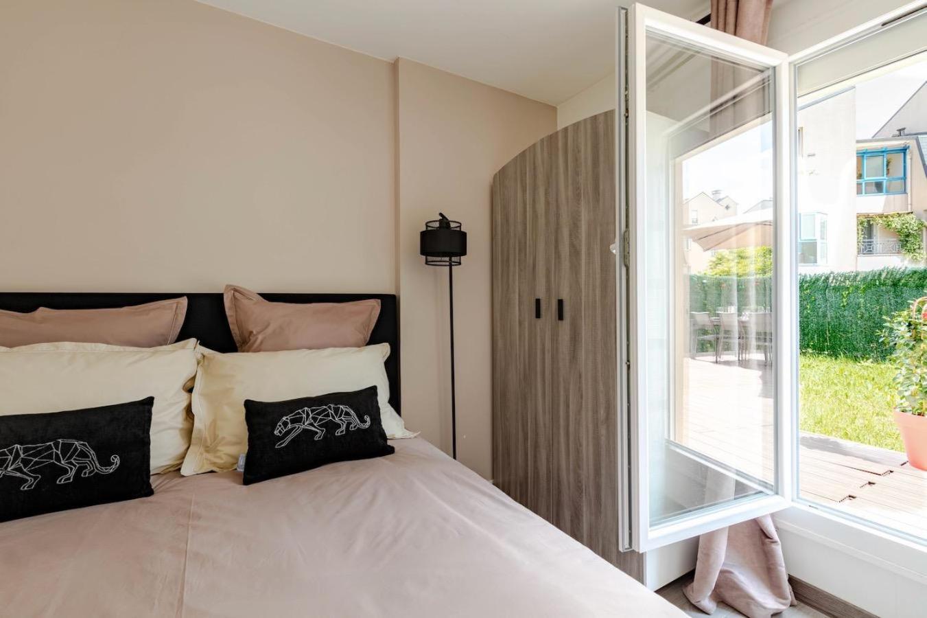 Charmant Refuge Avec Jardin, A 6 Minutes A Pied Du Metro Creteil L Echat-Lovely Retreat With Garden, Located A 6-Minute Walk From Creteil L Echat Metro Station מראה חיצוני תמונה