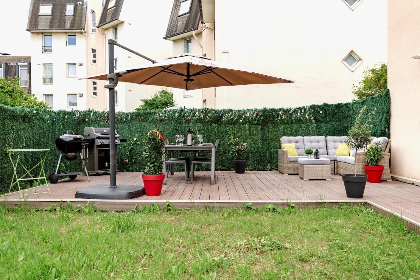 Charmant Refuge Avec Jardin, A 6 Minutes A Pied Du Metro Creteil L Echat-Lovely Retreat With Garden, Located A 6-Minute Walk From Creteil L Echat Metro Station מראה חיצוני תמונה