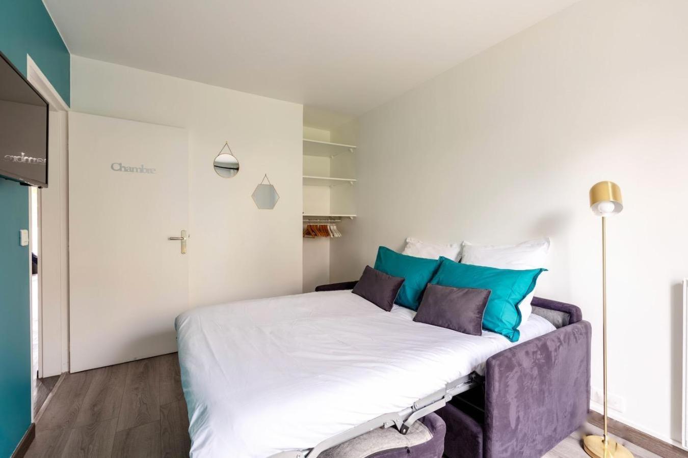 Charmant Refuge Avec Jardin, A 6 Minutes A Pied Du Metro Creteil L Echat-Lovely Retreat With Garden, Located A 6-Minute Walk From Creteil L Echat Metro Station מראה חיצוני תמונה