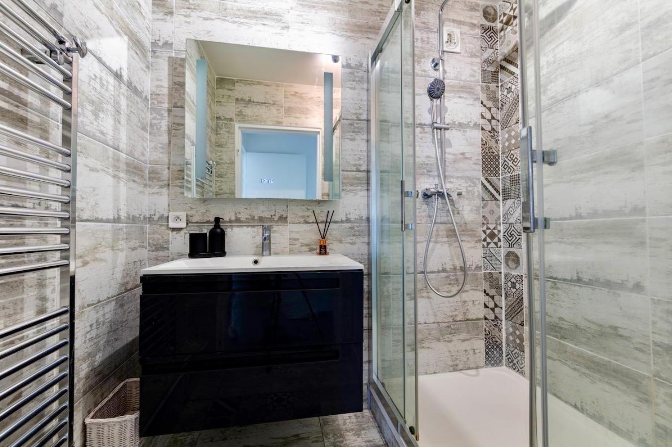 Charmant Refuge Avec Jardin, A 6 Minutes A Pied Du Metro Creteil L Echat-Lovely Retreat With Garden, Located A 6-Minute Walk From Creteil L Echat Metro Station מראה חיצוני תמונה
