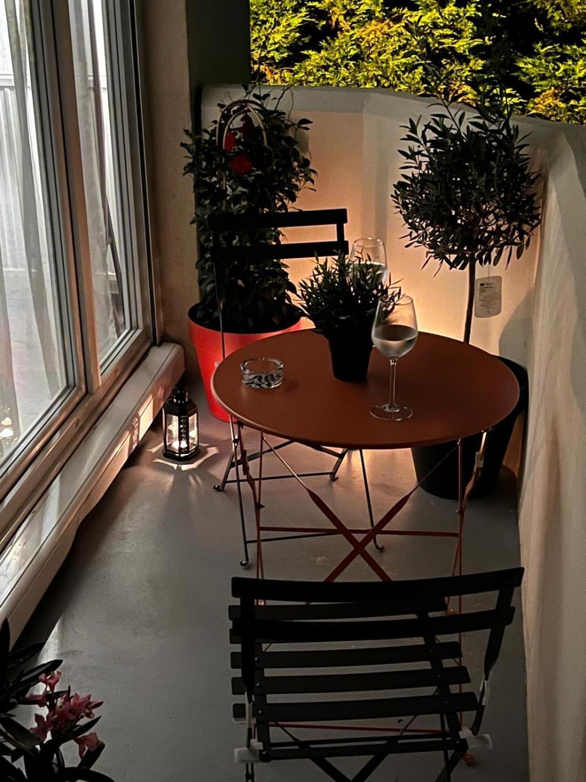 Charmant Refuge Avec Jardin, A 6 Minutes A Pied Du Metro Creteil L Echat-Lovely Retreat With Garden, Located A 6-Minute Walk From Creteil L Echat Metro Station מראה חיצוני תמונה